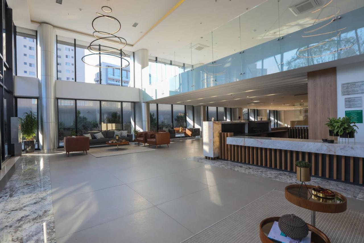 Ramada Hotel & Suites 우사스쿠 외부 사진
